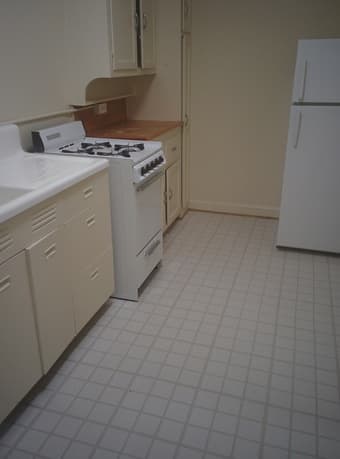 Studio sublet next to the White House available August 2