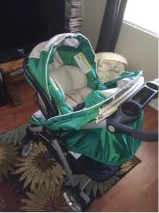 Chicco car seat + stroller 1