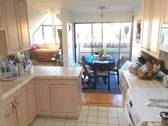 PA Downtown Penthouse master+toddler+office/baby room Aug16 -Oct 15 3
