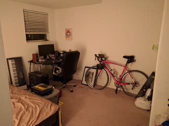 Room Available in 3BR/3BA Townhouse near San Antonio Caltrain 1