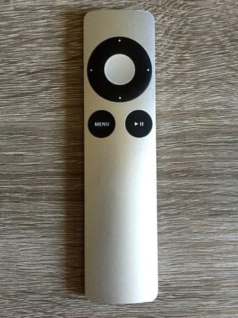 Apple remote -$15 1