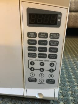 For Sale, Rival Microwave Oven 0.7 Cu Ft, White $25 2