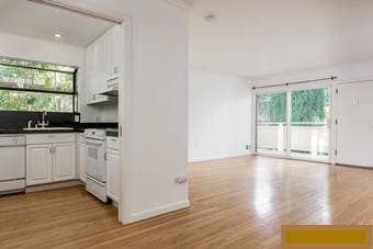 Sublet 2Br/2Ba Palo Alto downtown  07/15-08/11, $1600/room or $3200 2