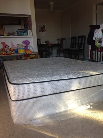 Queen size bed (mattress and box) 2