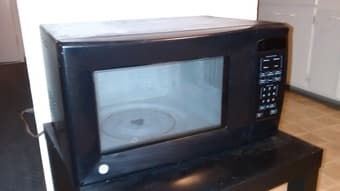 Microwave oven! GE 1.1 cubic ft WES1130, very good condition $40 2