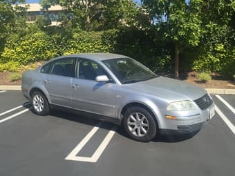 2004 VOLKSWAGEN PASSAT GL 1.8T - $3200 Negotiable 1