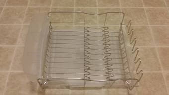Dish rack with plastic bottom 2