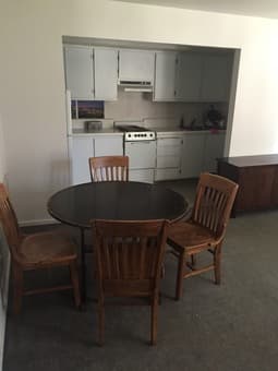 Stanford apartment subletting one bedroom for 1,000/month 2