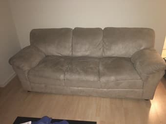 Couch and Love Seat set! 2