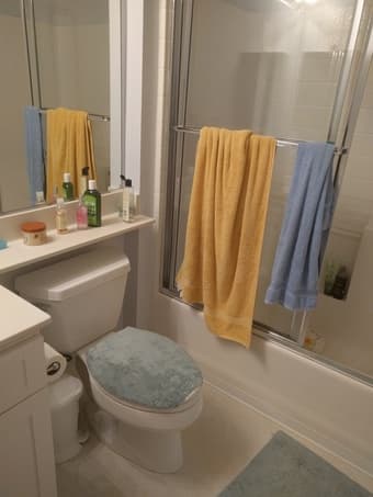 $1400 room for a female roommate near Stanford for fall quarter 3