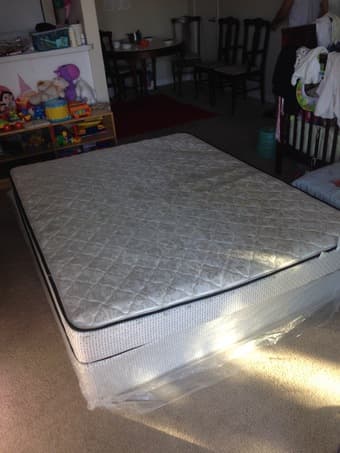 Queen size bed (mattress and box) 3