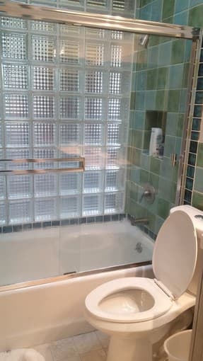 One bedroom with bath available Aug 20 in Palo Alto 2