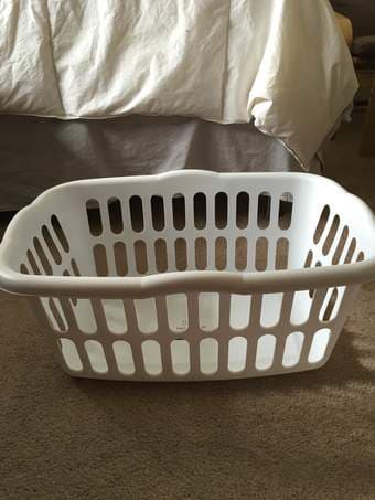 Laundry basket like new 1