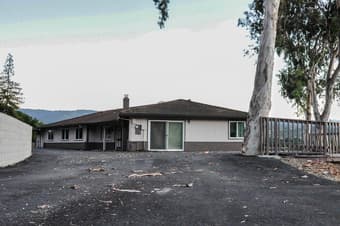 Large secluded house w/beautiful view. Walk to Tesla. Close to Stanfor 2