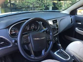 2013 Chrysler 200 3