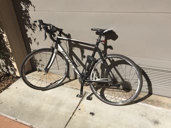 Roadbike + basic tools (in very good condition!) 2