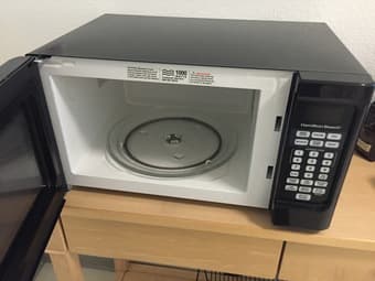 Microwave in Perfect Conditions for Sale 2
