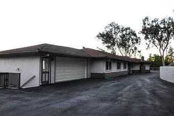 Looking for professional Housemates to live near Tesla, Stanford. 1