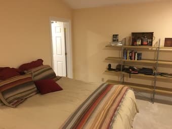 $1600 - 8/28-9/23 - ensuite, king-sized furnished room in Menlo house 1