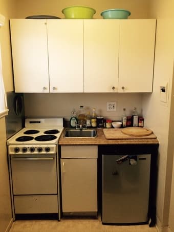 A studio for rent, $1000 for 25 days 2
