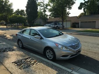 2011 Sonata silver clean title w/ carfax, ~200HP $10300 1