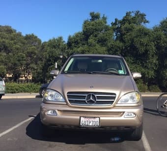SUV Mercedes ML500--------------$5,000 1