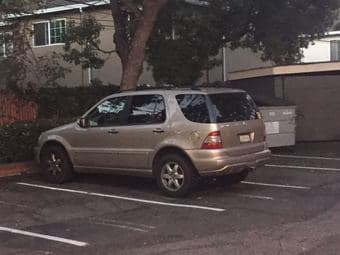 SUV Mercedes ML500--------------$5,000 3