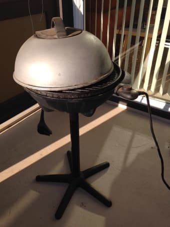 MOVING SALE-George Foreman electric BBQ, Perfect for Apartment Patios! 1
