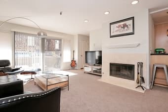 Lovely 3BR/2.5BA townhome in prime downtown Palo Alto location 1