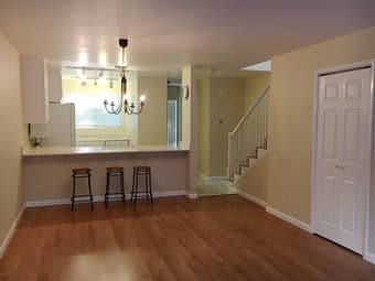 Quiet 2BR/1.5BA Townhouse available 9/1 2