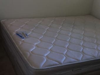 King Koil Queen Mattress,box spring 1