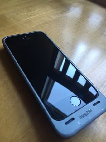64gb iphone 5s w/ Mophie charger $100 1