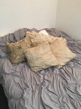 Selling decorative pillows! 2