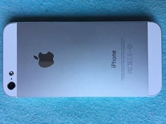 $100 Apple iPhone 5 - 16GB - White & Silver (AT&T) cracked screen 3