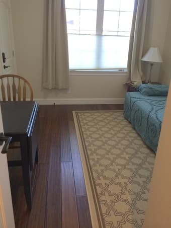 Palo Alto Room Near Stanford for Female 1