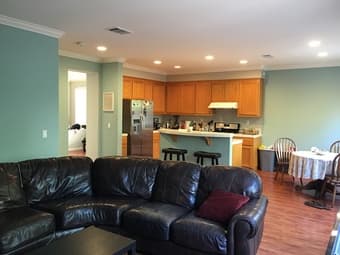 $1100 1Br in Beautiful House 2