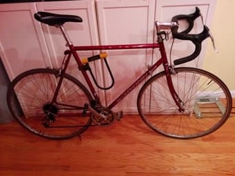 Selling Le Tour road bike 1