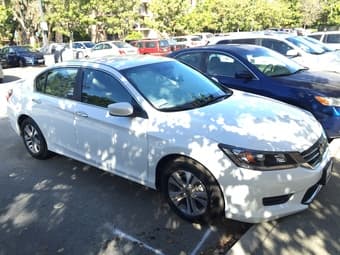 2015 Honda Accord LX Sedan 4D $18,500 1