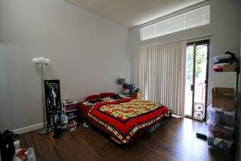 Huge Master Bedroom in Downtown Mountain View 2