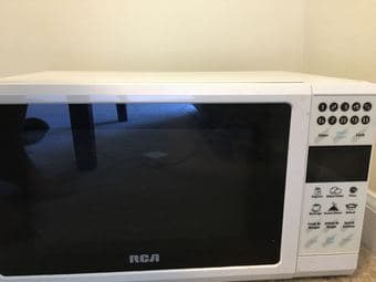 RCA Micro-wave for Sale, very good condition, just $40 1