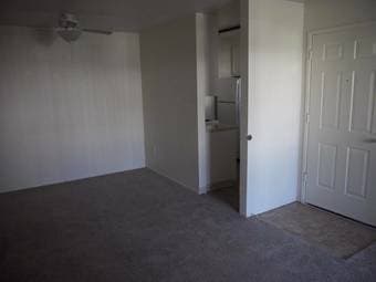 $1095  - 800ft2 - Master bedroom in 2bd1ba in gated Fremont community 2