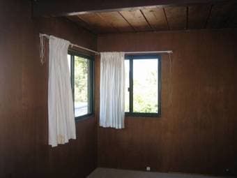$1100 - Room and shared bathroom, Alma St. near California Ave 2