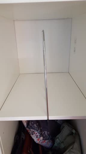 shelf dividers - $7, like new 3