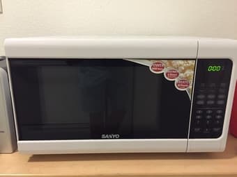 Microwave - $25 OBO 1
