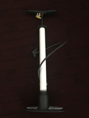 Humidifier, tennis racket, small table, bicycle pump 3
