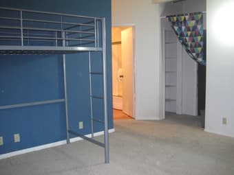 $750 spot in shared room in fun Palo Alto co-op 1