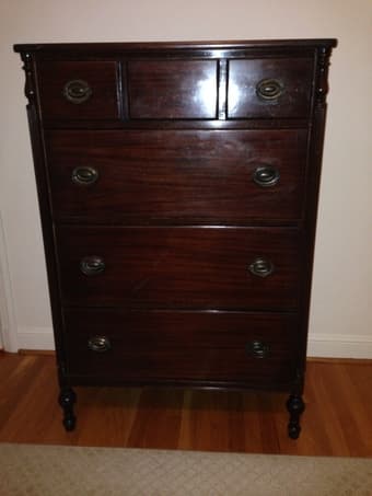 Beautiful Mahogany Chest 1