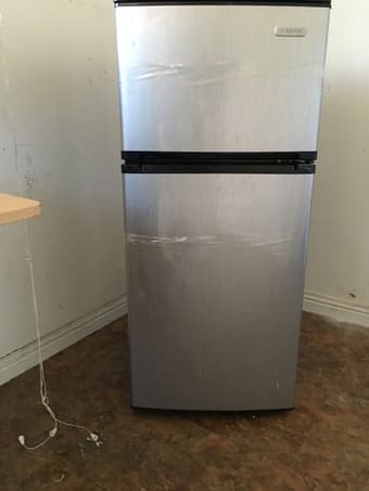 Small refrigerator 1