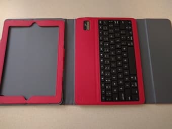 Ipad case with bluetooth keyboard $10 2