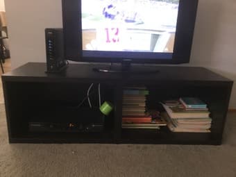 Moving sale (Tv, table, bed, etc.) 3